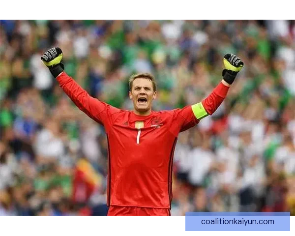 诺伊尔后场组织能力持续提升，展现门将新角色价值起的稳定作用